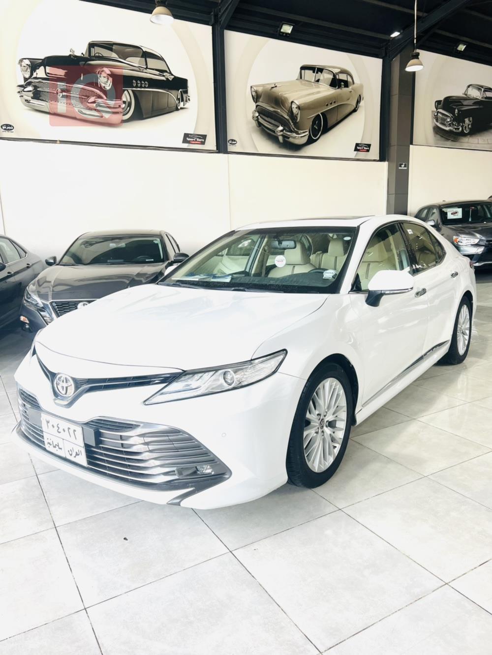 تۆیۆتا کامری